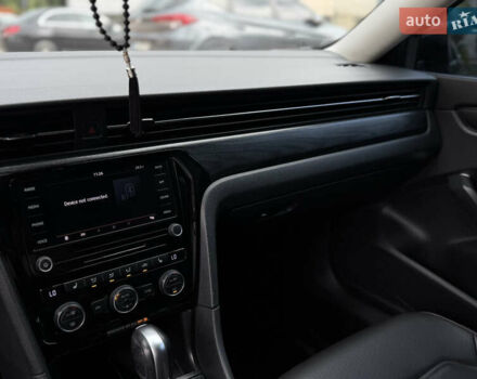 Черный Фольксваген Пассат, объемом двигателя 1.98 л и пробегом 105 тыс. км за 19500 $, фото 10 на Automoto.ua