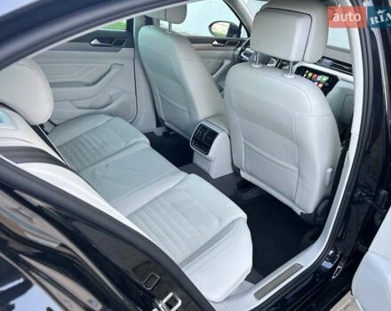 Черный Фольксваген Пассат, объемом двигателя 2 л и пробегом 158 тыс. км за 25550 $, фото 28 на Automoto.ua