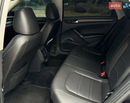 Черный Фольксваген Пассат, объемом двигателя 1.98 л и пробегом 105 тыс. км за 19500 $, фото 12 на Automoto.ua