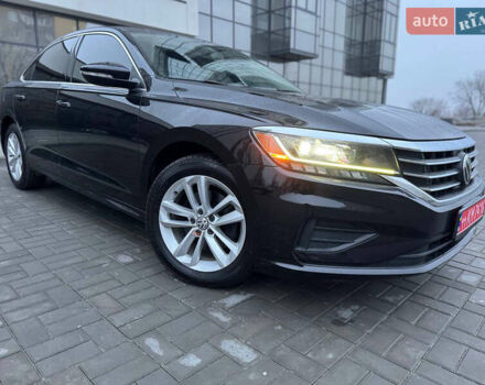 Чорний Фольксваген Пассат, об'ємом двигуна 2 л та пробігом 272 тис. км за 13999 $, фото 5 на Automoto.ua