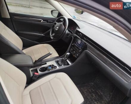 Черный Фольксваген Пассат, объемом двигателя 1.98 л и пробегом 90 тыс. км за 17400 $, фото 16 на Automoto.ua