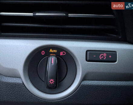 Чорний Фольксваген Пассат, об'ємом двигуна 2 л та пробігом 272 тис. км за 13999 $, фото 16 на Automoto.ua