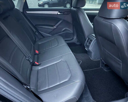 Чорний Фольксваген Пассат, об'ємом двигуна 2 л та пробігом 272 тис. км за 13999 $, фото 24 на Automoto.ua