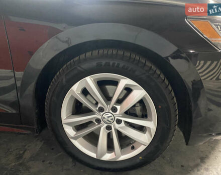 Чорний Фольксваген Пассат, об'ємом двигуна 2 л та пробігом 189 тис. км за 18700 $, фото 11 на Automoto.ua