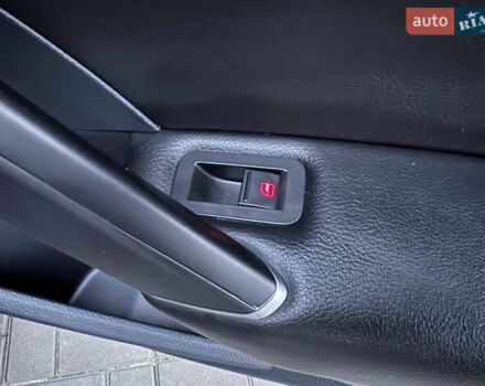 Чорний Фольксваген Пассат, об'ємом двигуна 2 л та пробігом 272 тис. км за 13999 $, фото 23 на Automoto.ua