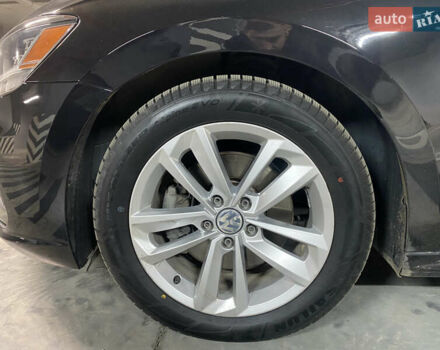 Чорний Фольксваген Пассат, об'ємом двигуна 2 л та пробігом 189 тис. км за 18700 $, фото 10 на Automoto.ua