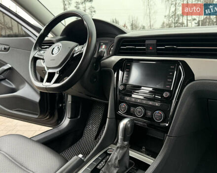 Чорний Фольксваген Пассат, об'ємом двигуна 2 л та пробігом 153 тис. км за 15899 $, фото 36 на Automoto.ua