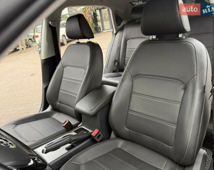 Чорний Фольксваген Пассат, об'ємом двигуна 2 л та пробігом 153 тис. км за 15899 $, фото 50 на Automoto.ua