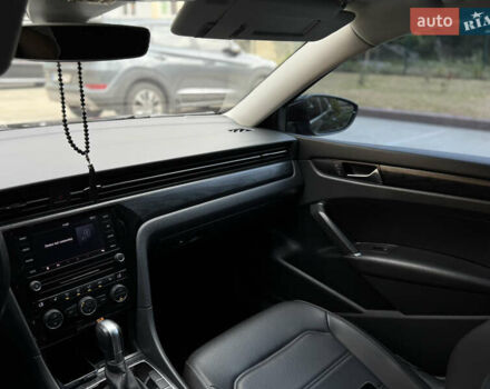 Черный Фольксваген Пассат, объемом двигателя 1.98 л и пробегом 105 тыс. км за 19500 $, фото 9 на Automoto.ua