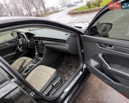 Черный Фольксваген Пассат, объемом двигателя 1.98 л и пробегом 90 тыс. км за 17400 $, фото 14 на Automoto.ua