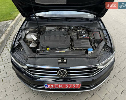 Черный Фольксваген Пассат, объемом двигателя 2 л и пробегом 98 тыс. км за 37700 $, фото 131 на Automoto.ua