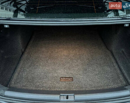 Чорний Фольксваген Пассат, об'ємом двигуна 2 л та пробігом 272 тис. км за 13999 $, фото 27 на Automoto.ua