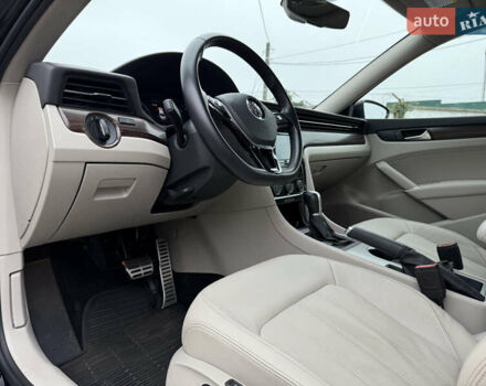 Чорний Фольксваген Пассат, об'ємом двигуна 1.98 л та пробігом 120 тис. км за 20500 $, фото 25 на Automoto.ua