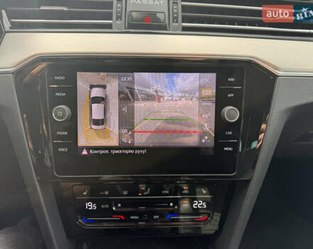 Черный Фольксваген Пассат, объемом двигателя 2 л и пробегом 99 тыс. км за 36500 $, фото 108 на Automoto.ua