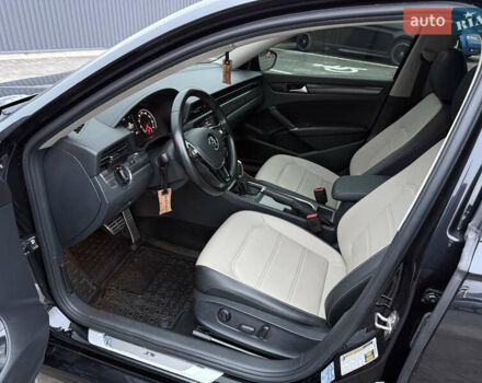 Чорний Фольксваген Пассат, об'ємом двигуна 2 л та пробігом 92 тис. км за 18800 $, фото 26 на Automoto.ua