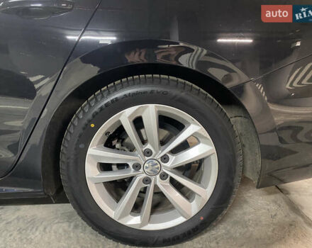 Чорний Фольксваген Пассат, об'ємом двигуна 2 л та пробігом 189 тис. км за 18700 $, фото 9 на Automoto.ua