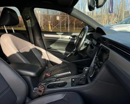 Чорний Фольксваген Пассат, об'ємом двигуна 2 л та пробігом 90 тис. км за 17800 $, фото 17 на Automoto.ua