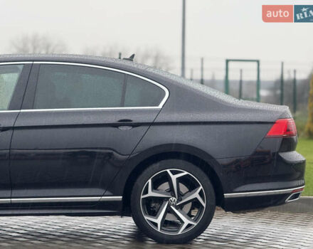 Черный Фольксваген Пассат, объемом двигателя 2 л и пробегом 99 тыс. км за 36500 $, фото 57 на Automoto.ua