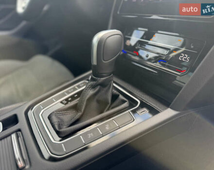 Черный Фольксваген Пассат, объемом двигателя 2 л и пробегом 99 тыс. км за 36500 $, фото 80 на Automoto.ua