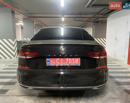 Чорний Фольксваген Пассат, об'ємом двигуна 2 л та пробігом 189 тис. км за 18700 $, фото 4 на Automoto.ua