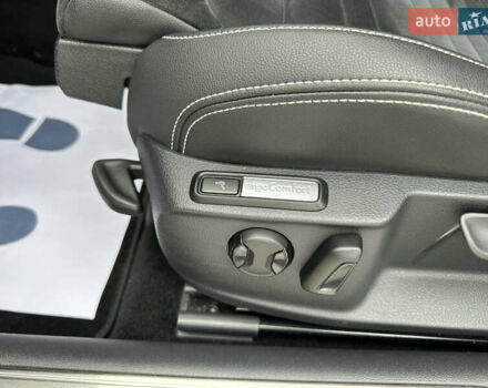 Чорний Фольксваген Пассат, об'ємом двигуна 1.97 л та пробігом 108 тис. км за 34999 $, фото 11 на Automoto.ua