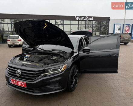 Чорний Фольксваген Пассат, об'ємом двигуна 2 л та пробігом 153 тис. км за 15899 $, фото 59 на Automoto.ua