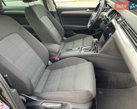 Чорний Фольксваген Пассат, об'ємом двигуна 2 л та пробігом 193 тис. км за 23500 $, фото 104 на Automoto.ua