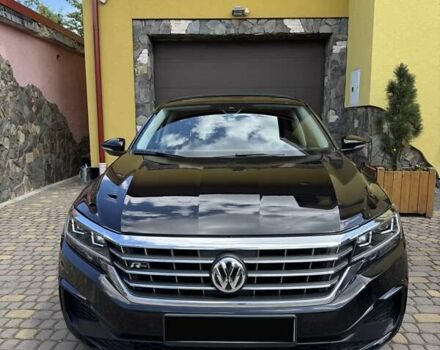 Чорний Фольксваген Пассат, об'ємом двигуна 2 л та пробігом 38 тис. км за 19800 $, фото 2 на Automoto.ua