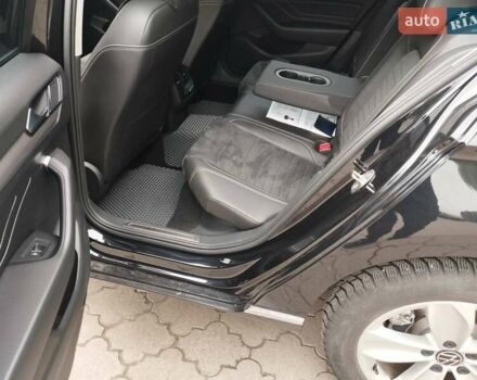 Фольксваген Пассат 2021 у Черкасах на Automoto.ua Чорний Фольксваген Пассат, об'ємом двигуна 2 л та пробігом 67 тис. км за 28500 $, фото 17 на Automoto.ua