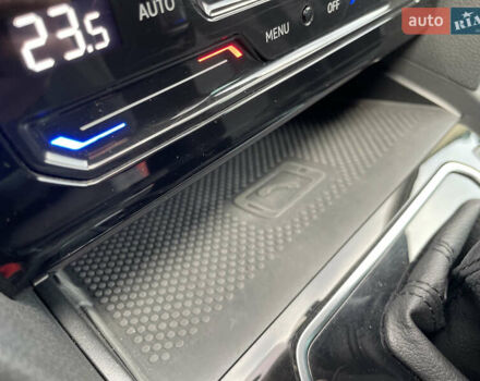 Чорний Фольксваген Пассат, об'ємом двигуна 2 л та пробігом 193 тис. км за 23500 $, фото 127 на Automoto.ua