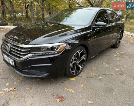 Черный Фольксваген Пассат, объемом двигателя 2 л и пробегом 52 тыс. км за 21499 $, фото 1 на Automoto.ua