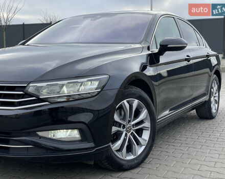 Чорний Фольксваген Пассат, об'ємом двигуна 2 л та пробігом 193 тис. км за 23500 $, фото 4 на Automoto.ua