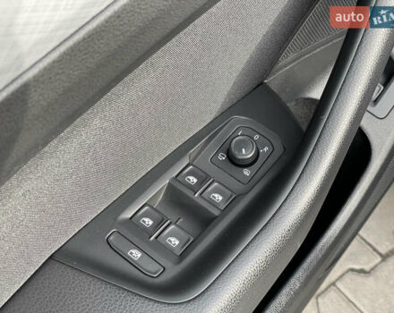 Чорний Фольксваген Пассат, об'ємом двигуна 2 л та пробігом 193 тис. км за 23500 $, фото 108 на Automoto.ua