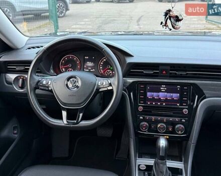 Черный Фольксваген Пассат, объемом двигателя 1.98 л и пробегом 114 тыс. км за 19999 $, фото 10 на Automoto.ua