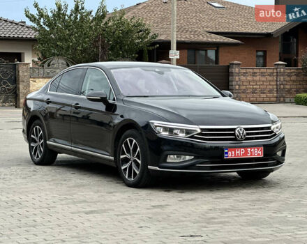 Черный Фольксваген Пассат, объемом двигателя 2 л и пробегом 199 тыс. км за 23990 $, фото 1 на Automoto.ua