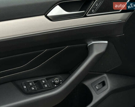 Черный Фольксваген Пассат, объемом двигателя 2 л и пробегом 199 тыс. км за 23990 $, фото 36 на Automoto.ua