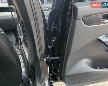 Черный Фольксваген Пассат, объемом двигателя 2 л и пробегом 117 тыс. км за 23777 $, фото 71 на Automoto.ua