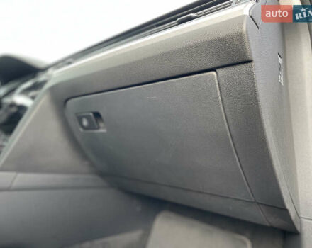 Чорний Фольксваген Пассат, об'ємом двигуна 2 л та пробігом 193 тис. км за 23500 $, фото 101 на Automoto.ua