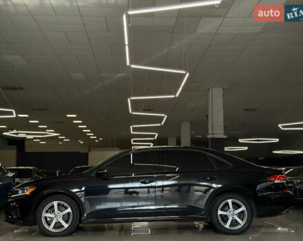 Фольксваген Пассат 2021 в Николаеве на Automoto.ua Черный Фольксваген Пассат, объемом двигателя 1.98 л и пробегом 35 тыс. км за 18599 $, фото 7 на Automoto.ua