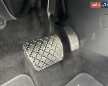 Чорний Фольксваген Пассат, об'ємом двигуна 2 л та пробігом 193 тис. км за 23500 $, фото 124 на Automoto.ua