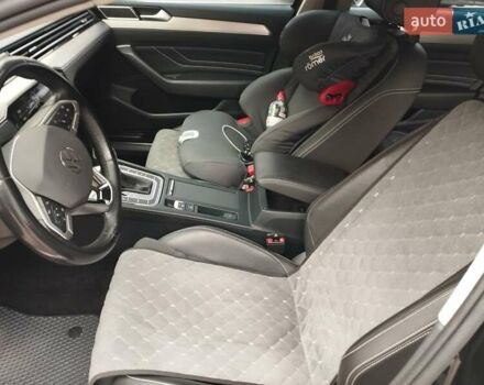 Фольксваген Пассат 2021 у Черкасах на Automoto.ua Чорний Фольксваген Пассат, об'ємом двигуна 2 л та пробігом 67 тис. км за 28500 $, фото 13 на Automoto.ua