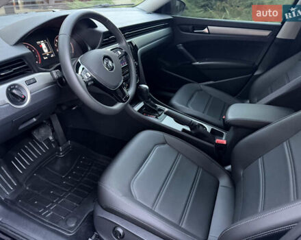 Черный Фольксваген Пассат, объемом двигателя 2 л и пробегом 39 тыс. км за 17499 $, фото 17 на Automoto.ua