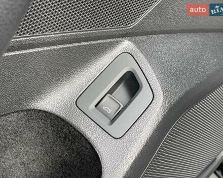 Чорний Фольксваген Пассат, об'ємом двигуна 2 л та пробігом 193 тис. км за 23500 $, фото 109 на Automoto.ua