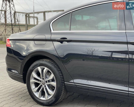 Чорний Фольксваген Пассат, об'ємом двигуна 2 л та пробігом 193 тис. км за 23500 $, фото 49 на Automoto.ua