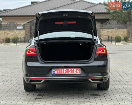 Черный Фольксваген Пассат, объемом двигателя 2 л и пробегом 199 тыс. км за 23990 $, фото 25 на Automoto.ua