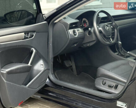 Черный Фольксваген Пассат, объемом двигателя 2 л и пробегом 158 тыс. км за 17900 $, фото 25 на Automoto.ua