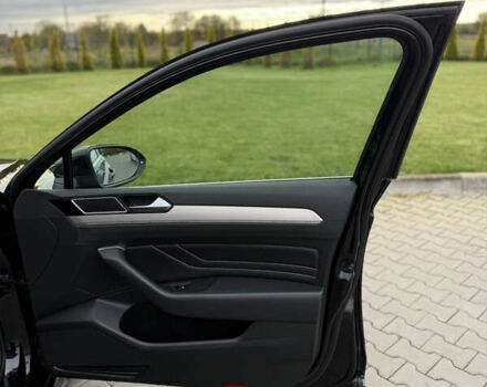 Чорний Фольксваген Пассат, об'ємом двигуна 2 л та пробігом 123 тис. км за 34900 $, фото 84 на Automoto.ua