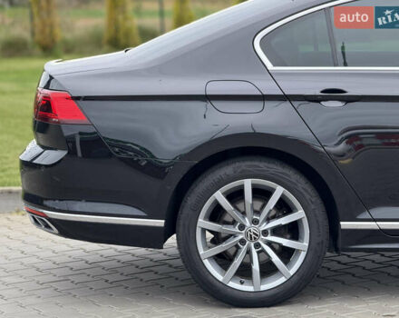 Чорний Фольксваген Пассат, об'ємом двигуна 2 л та пробігом 123 тис. км за 34900 $, фото 40 на Automoto.ua