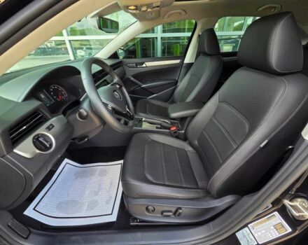 Черный Фольксваген Пассат, объемом двигателя 2 л и пробегом 30 тыс. км за 13300 $, фото 10 на Automoto.ua