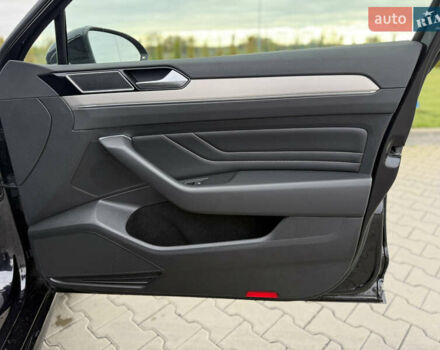 Чорний Фольксваген Пассат, об'ємом двигуна 2 л та пробігом 123 тис. км за 34900 $, фото 85 на Automoto.ua